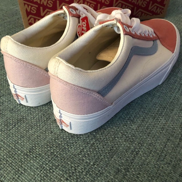 Brand New Multi-colored Women’s Size 9 Vans - Picture 3 of 5